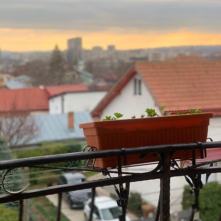 Casa Famous Apartman Jászvásár Kültér fotó