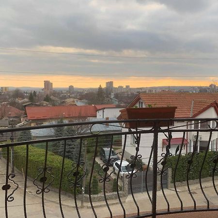 Casa Famous Apartman Jászvásár Kültér fotó