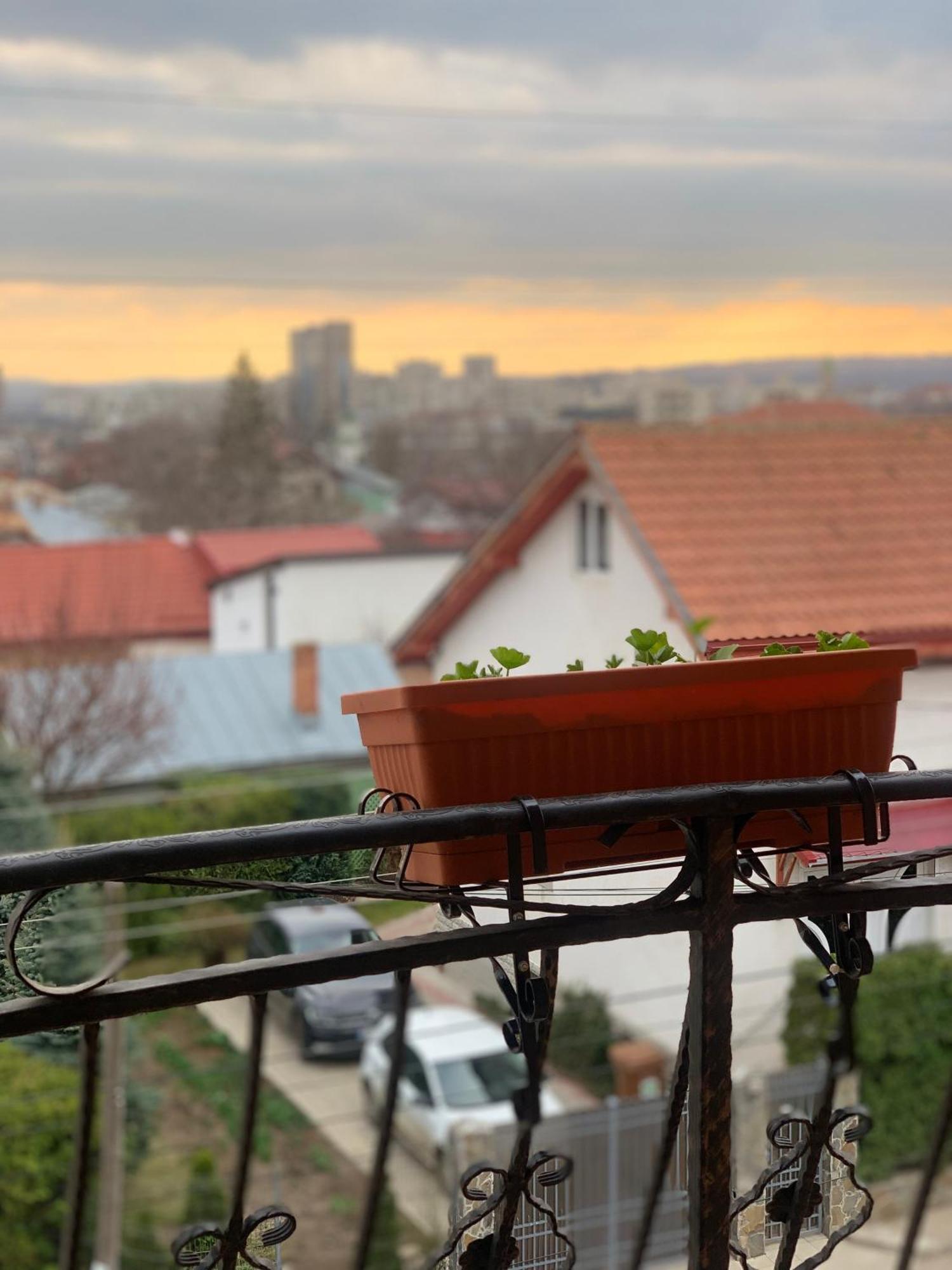Casa Famous Apartman Jászvásár Kültér fotó